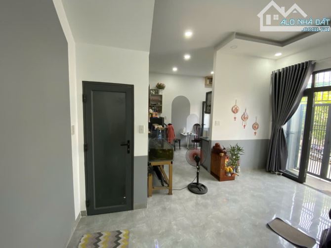 Bán nhà đường nhánh của đường Phú Nông, xã Vĩnh Ngọc, tp. Nha Trang Diện tích: 94,8 m² - 6