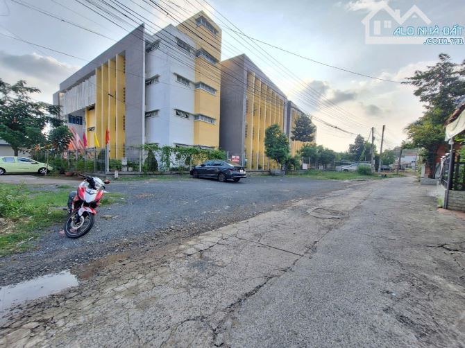 Đất sau lưng trường cấp1 Nguyễn An Ninh Dĩ An Bình Dương - 8