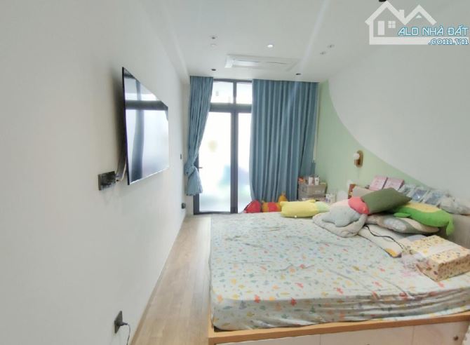 🏠🏠 NHÀ ĐẸP LUNG LINH 5 TẦNG BTCT - HẺM XE HƠI - DƯƠNG QUẢNG HÀM, P6 GÒ VẤP - 8