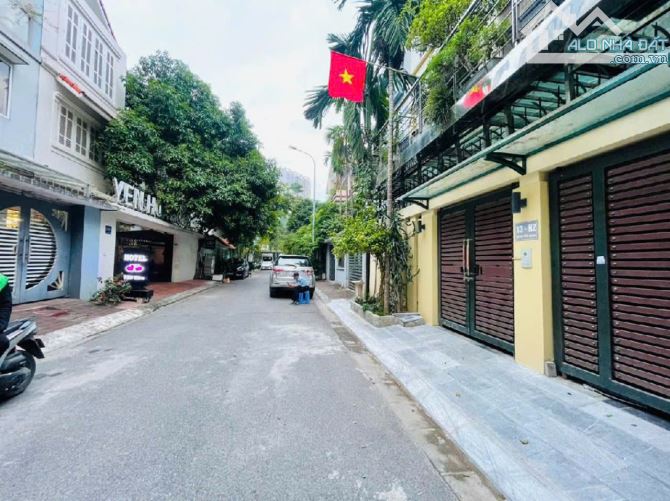 Bán gấp BIỆT THỰ SONG LẬP đường TRẦN KIM XUYẾN - CẦU GIẤY 152M2 GIÁ 400TR/1M CTL