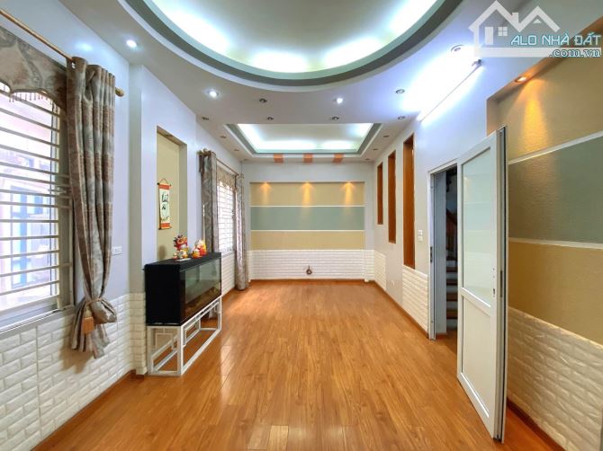 BÁN GẤP NHÀ VĨNH PHÚC BA ĐÌNH 60M2-NGÕ NÔNG-GẦN Ô TÔ-LÕI BA ĐÌNH-DIỆN TÍCH RỘNG GIÁ 6TỶ