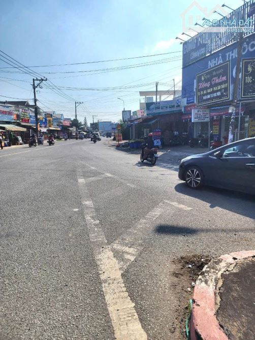 Bán gấp lô đất thổ cư 100% sổ riêng sẵn, Xây dựng tự do, Ngay trường mầm non Thạnh Phú