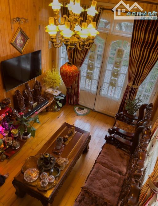 VILLA SÂN VƯỜN CAO CẤP 1334M2 MẶT TIỀN ĐÀ LẠT