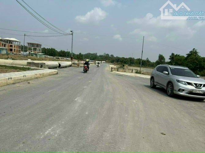 Giá 9tỷ5. Bán căn góc biệt thự 2 lầu Bửu Long 3, Biên Hoà. 10x20m. Giá ngợp trên HĐ
