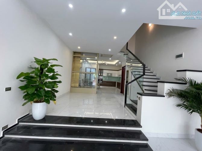 BÁN NHÀ SIÊU ĐẸP NGỌC THUỴ. LONG BIÊN , KHÔNG GIAN SỐNG YÊN TĨNH , CẠNH CÔNG VIÊN NGỌC THU - 10
