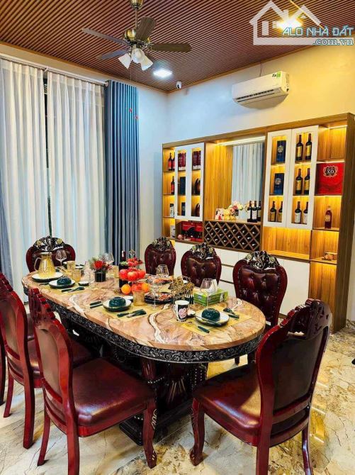 Villa Thạnh Xuân Q12 273m2 6,5x35 nỡ hậu 11m - Full nội thất xịn sò - HXT thông - Chỉ 9,6 - 11