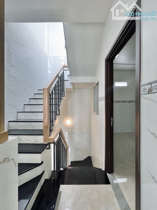 CHÍNH CHỦ vị trí đẹp, Diện tích 80M2,Tân Thới Nhất 05  Quận 12, giá hợp lý, chỉ 5.050tỷ - 11