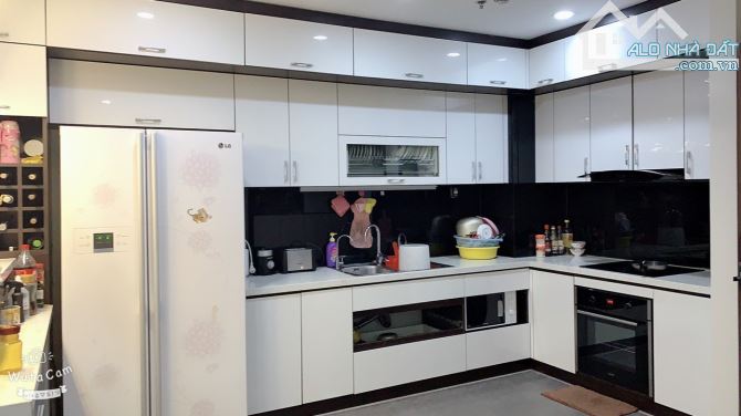Cho thuê căn hộ chung cư cao cấp Discovery - Cầu Giấy, 150m, 3pn 2wc Full Đẹp Giá 26 Triệu - 1