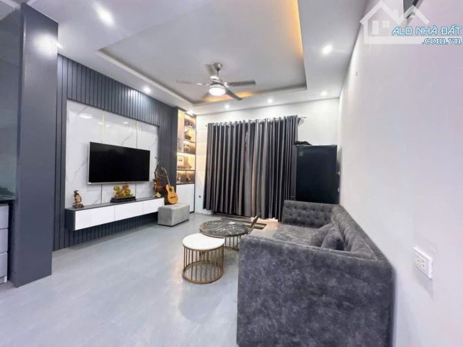 BÁN NHÀ DƯƠNG VĂN BÉ - VĨNH TUY, DT 43.8M x 5 TẦNG, MT 4.5M, VỊ TRÍ TRUNG TÂM SIÊU ĐẸP - 1
