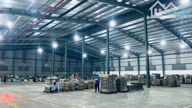 Cho thuê kho chứa hàng diện tích 5.700m2 gần Vinhomes Ocean Park - 1