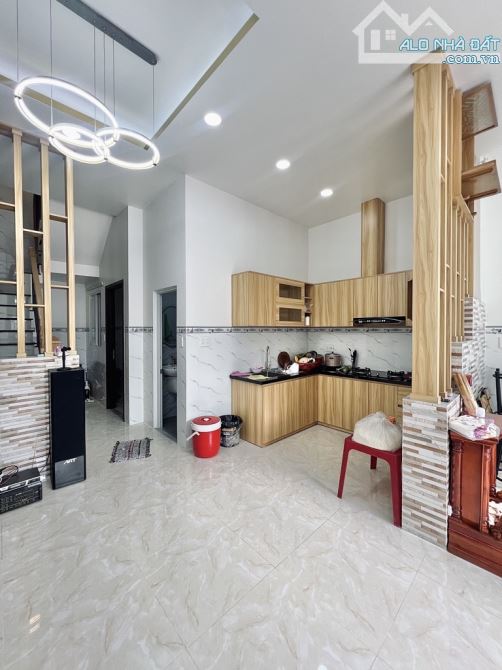 CHÍNH CHỦ vị trí đẹp, Diện tích 80M2,Tân Thới Nhất 05  Quận 12, giá hợp lý, chỉ 5.050tỷ - 1