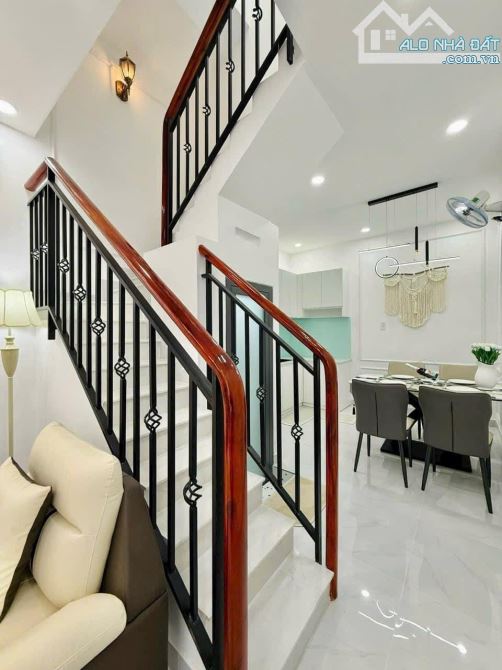 Chính chủ gửi bán nhà 49,5m2 ngay Trương Thị Hoa, Q.12. Giá: 2.2 Tỷ. Sổ hồng riêng - 1