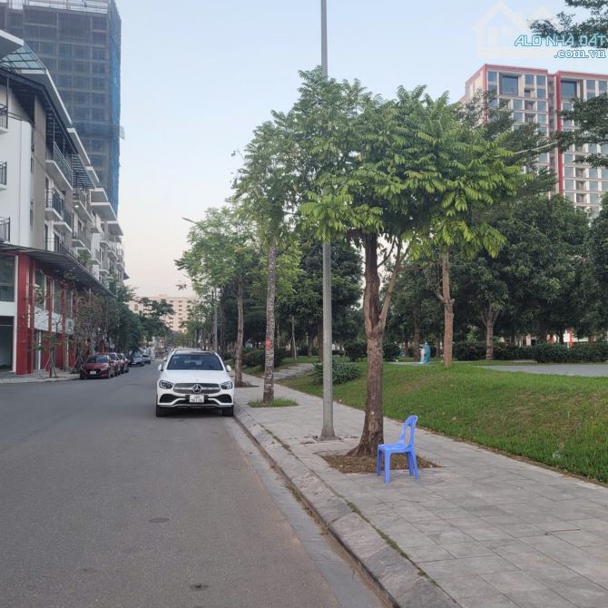 BÁN BIỆT THỰ KHAI SƠN. LONG BIÊN , NỘI THẤT CHÂU ÂU SANG TRỌNG - 1