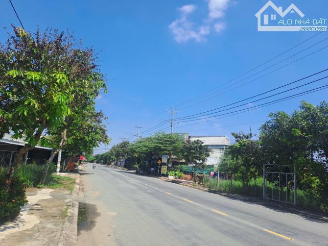 Bán gấp lấy  tiền trả nợ  đất  Thổ Vườn 251m2 , Thổ 143m2, Xã Tân Phú Trung , Giảm mạnh - 1