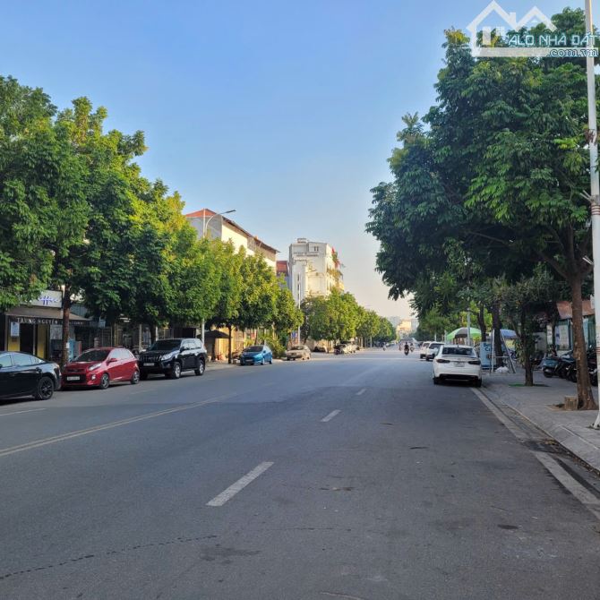 BÁN NHÀ SIÊU ĐẸP NGỌC THUỴ. LONG BIÊN , KHÔNG GIAN SỐNG YÊN TĨNH , CẠNH CÔNG VIÊN NGỌC THU - 1