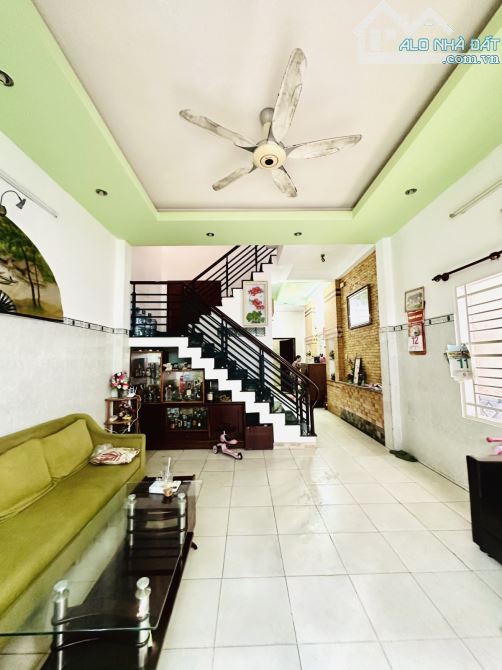 130m2( 6 x 22 ) Hẻm xe hơi Bình Thạnh, 3 Tầng chỉ hơn 11 TỶ, giá rẻ đầu tư - 1
