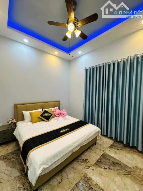 Villa Thạnh Xuân Q12 273m2 6,5x35 nỡ hậu 11m - Full nội thất xịn sò - HXT thông - Chỉ 9,6 - 13