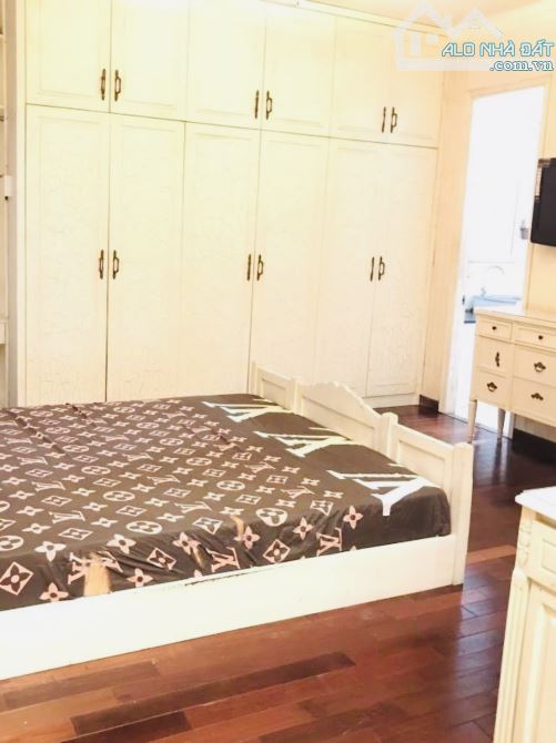 MẶT TIỀN HỤT 107M2 VỊ TRÍ ĐỈNH CAO  KHU TRUNG TÂM HÀNH CHÍNH P13 Q4  ĐƯỜNG XE HƠI - XE HƠI - 14
