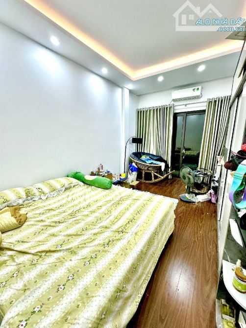 Bán căn nhà ngõ 129 Nguyễn Trãi 46m  4 tầng, giá chỉ nhỉnh 8Ty, có thương lượng. - 2