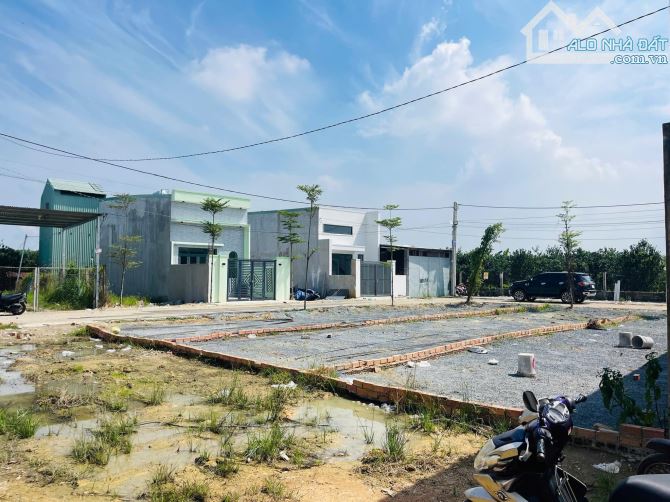 Bán gấp lô đất thổ cư 100% sổ riêng sẵn, Xây dựng tự do, Ngay trường mầm non Thạnh Phú - 5