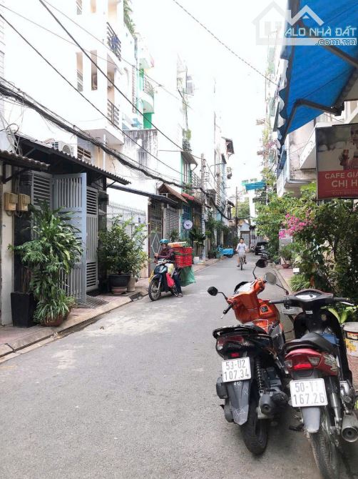 Bán nhà CHDV Kết cấu 6 Tầng khai thác hơn 40tr/tháng giá 11 tỷ - 2