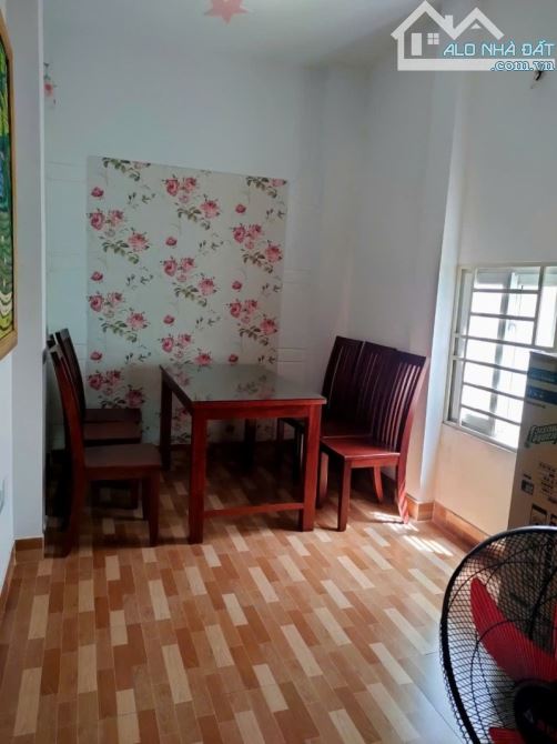 Bán nhà 70m2, trục  đường Nguyễn Tri Phương - Nguyễn An Ninh, Linh Xuân, Dĩ An. chỉ 3,2 tỷ - 2