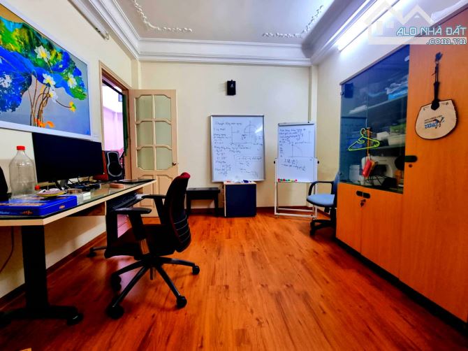 Bán nhà Phố Hào Nam, gần Giảng Võ, Ga Cát Linh, Ô Chợ DỪa, ĐỐng Đa. DT : 85m2. Giá: 15,8 T - 2