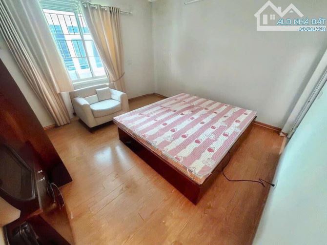 Cho thuê nhà riêng 5 tầng, diện tích 30m2 ở ngõ 67 Nam Dư , Hoàng Mai giá 11tr - 2