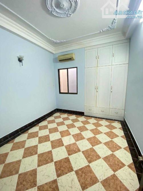 BÁN NHÀ DƯƠNG BÁ TRẠC Quận 8-4 TẦNG BTCT - HẺM XE HƠI - HOÀN CÔNG ĐỦ - CHỈ 6.8 TỶ TL - 2