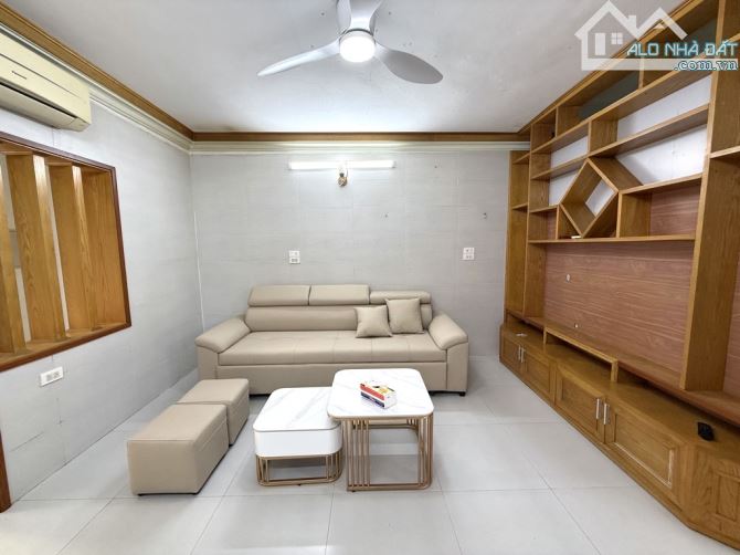 Cần bán căn tập thể Mai Dịch Tầng 1- Đối Diện ĐH Thương Mại - DT sử dụng 70m² (sổ đỏ 46m²) - 2