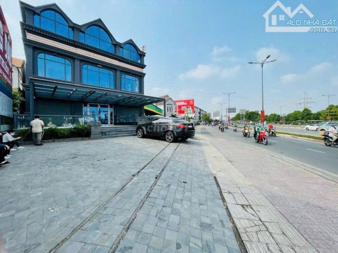 Cho thuê toà nhà 1000m2 mặt tiền Phạm Văn Đồng Phường Linh Đông Quận Thủ Đức - 3