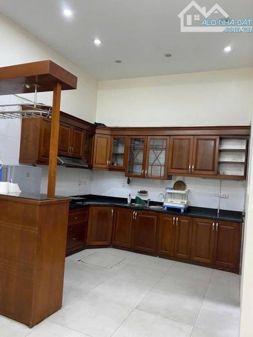 Cho thuê nhà ngõ Ô Tô phố Nguyễn Quý Đức. 120m2 * 4T giá 22 Triệu. - 3