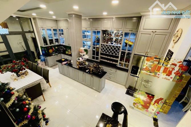 Bán Biệt thự view Quận 10 đúc 4 tầng BTCT 107m2 nội thất cao cấp 6PN nhỉnh 12tỷ TL - 3