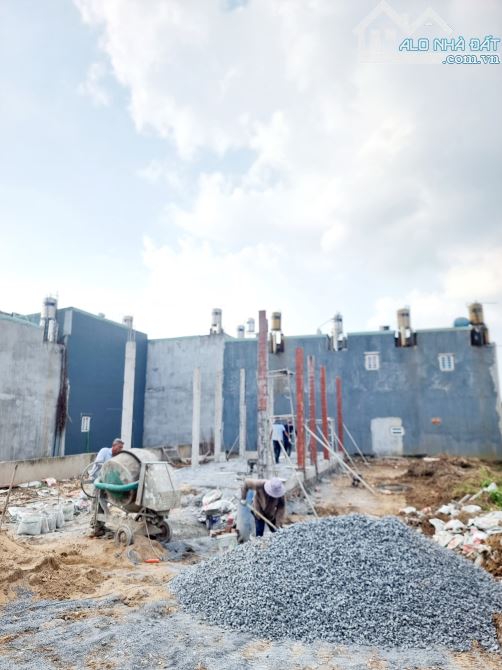 Bán gấp lô đất thổ cư 100% sổ riêng sẵn, Xây dựng tự do, Ngay trường mầm non Thạnh Phú - 2