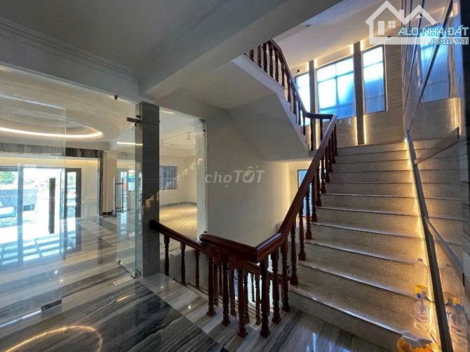 Cho thuê toà nhà 1000m2 mặt tiền Phạm Văn Đồng Phường Linh Đông Quận Thủ Đức - 4