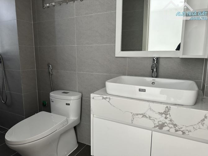 ** NHÀ PHÂN LÔ HOÀNG QUỐC VIỆT * Ô TÔ 7 CHỖ NGỦ TRONG NHÀ*  60Mx6T THANG MÁY** - 4
