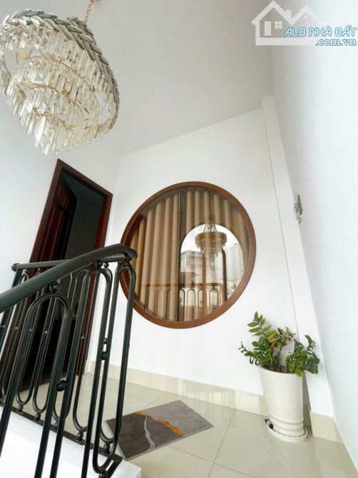 Nhà đẹp hẻm xe hơi 3 tầng BTCT đường Trịnh Đình Trọng phường Phú Trung quận Tân Phú - 4