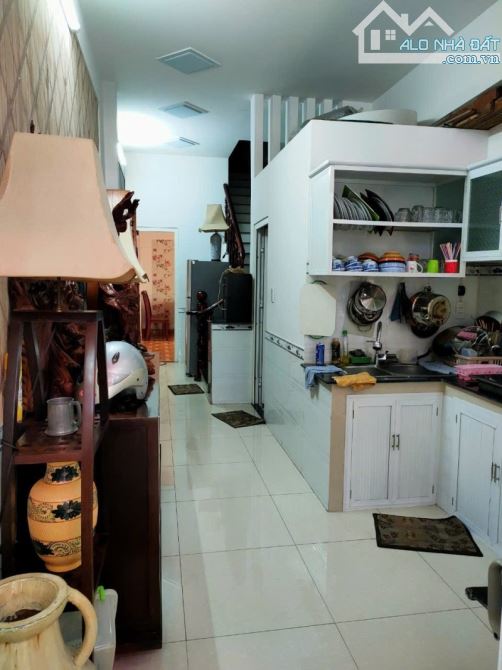 Bán nhà 70m2, trục  đường Nguyễn Tri Phương - Nguyễn An Ninh, Linh Xuân, Dĩ An. chỉ 3,2 tỷ - 4