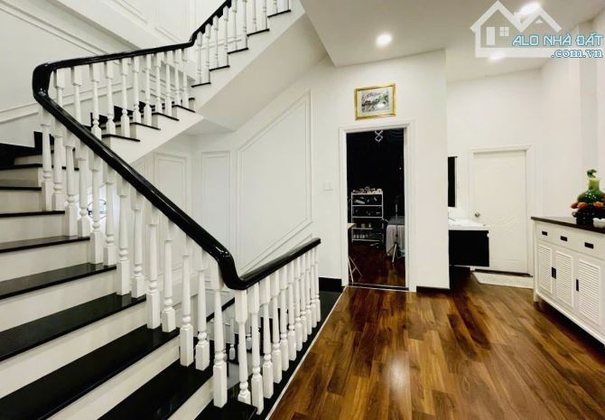 Bán Biệt thự view Quận 10 đúc 4 tầng BTCT 107m2 nội thất cao cấp 6PN nhỉnh 12tỷ TL - 4
