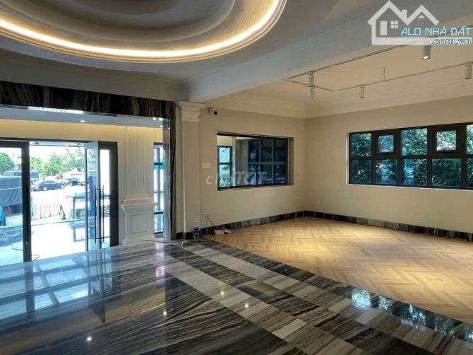 Cho thuê toà nhà 1000m2 mặt tiền Phạm Văn Đồng Phường Linh Đông Quận Thủ Đức - 5