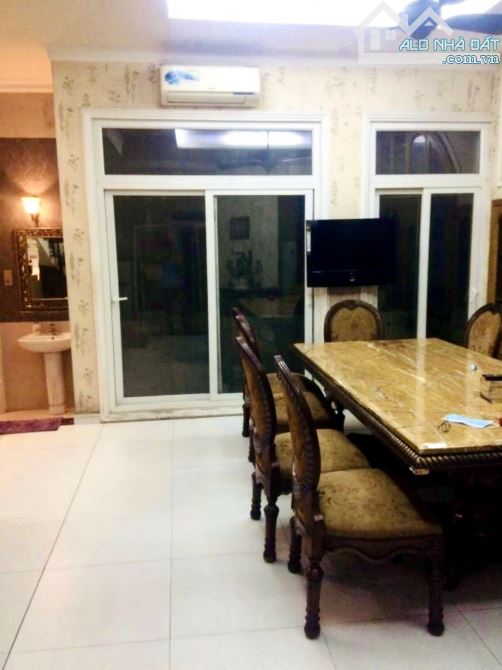 MẶT TIỀN HỤT 107M2 VỊ TRÍ ĐỈNH CAO  KHU TRUNG TÂM HÀNH CHÍNH P13 Q4  ĐƯỜNG XE HƠI - XE HƠI - 6