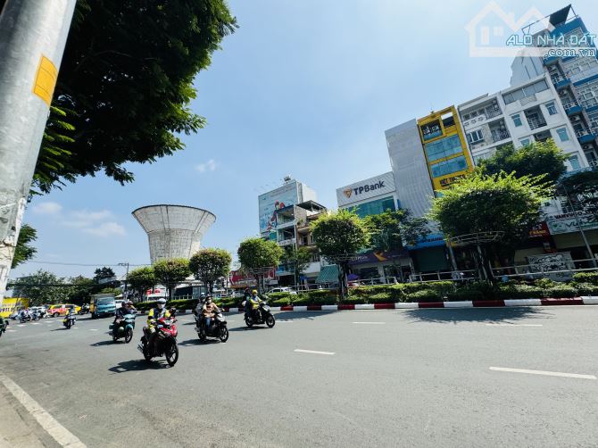 MẶT TIỀN HỤT 107M2 VỊ TRÍ ĐỈNH CAO  KHU TRUNG TÂM HÀNH CHÍNH P13 Q4  ĐƯỜNG XE HƠI - XE HƠI - 7