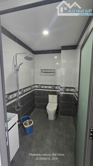 SIÊU PHẨM CƯC ĐẸP, BÌNH TÂN GIÁP TÂN PHÚ, HEM XH, DT 76M2,5P,5WC  ZA 6TY - 8