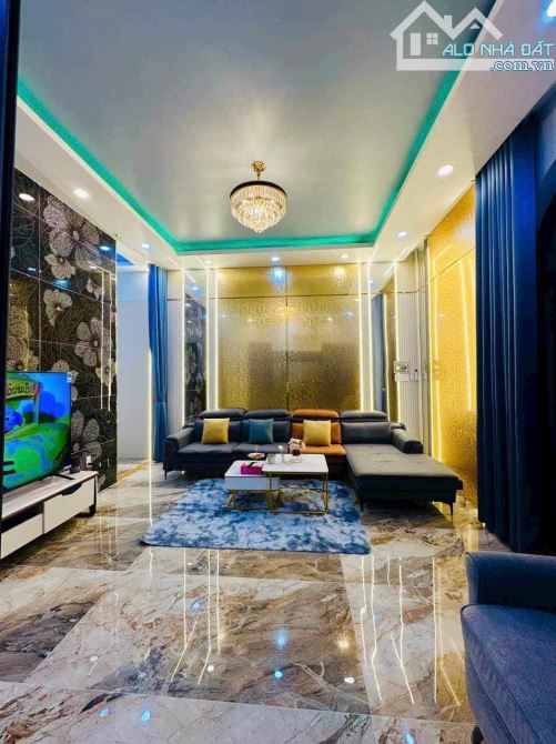 Villa Thạnh Xuân Q12 273m2 6,5x35 nỡ hậu 11m - Full nội thất xịn sò - HXT thông - Chỉ 9,6 - 9