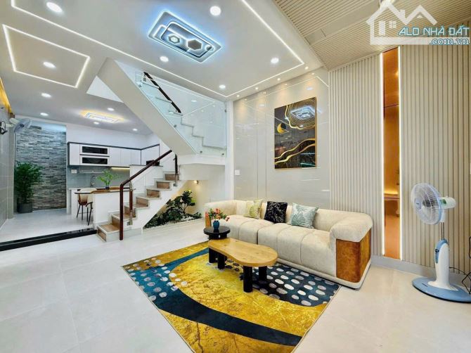 Xuất Cảnh Bán Nhà HXH Trần Khắc Chân, P.TĐ Q.1. (Dt: 4X8m)- 4 tầng , ở liền