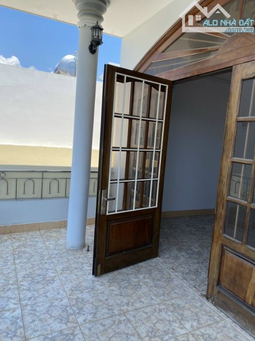 Bán nhà 3 tầng mặt tiền Hồng Lĩnh, tp. Nha Trang