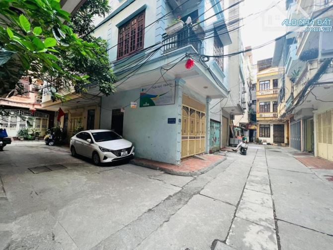 Kim Ngưu - Phân lô oto, 50m ra mặt phố - 45m*5T - 13.1Tỷ - Không đăng ảo
