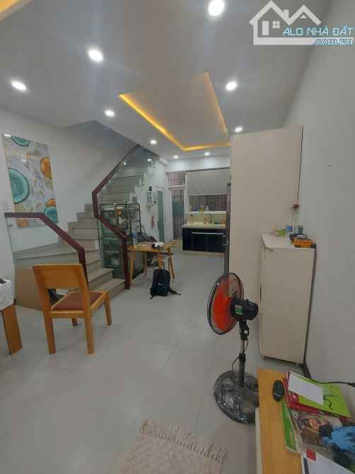 42M2 - 4 Tầng Sân thượng BTCT - Tặng Full Nội Thất