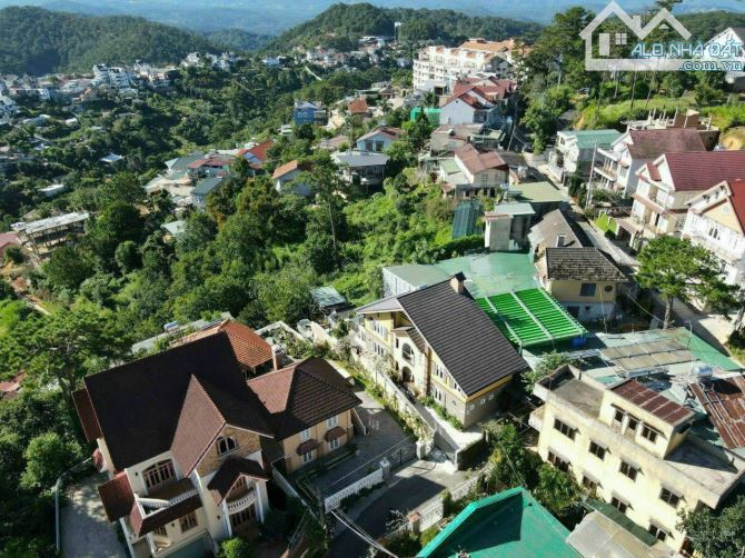 Thiếu người quản lý gia đình bán villa cổ view cực đẹp Khe Sanh P10 Đà Lạt 621m2 42 tỷ
