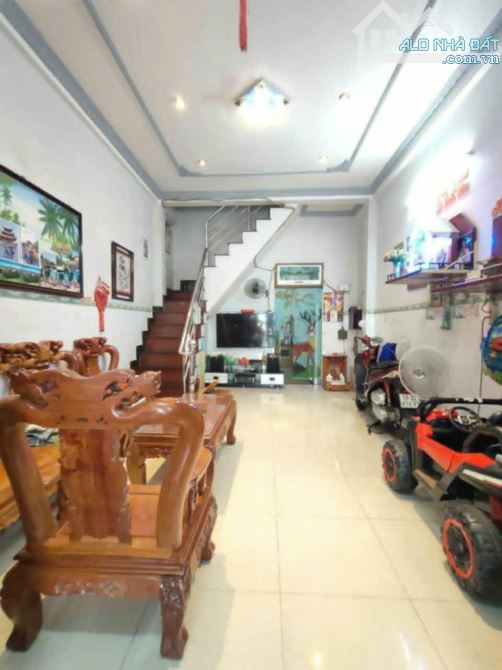 Giảm 1,390 tỷ. HXT Hiền Vương, Tân Phú, 65m2, 3 Tầng, 4/4,2m x 16m, chỉ 5 tỷ